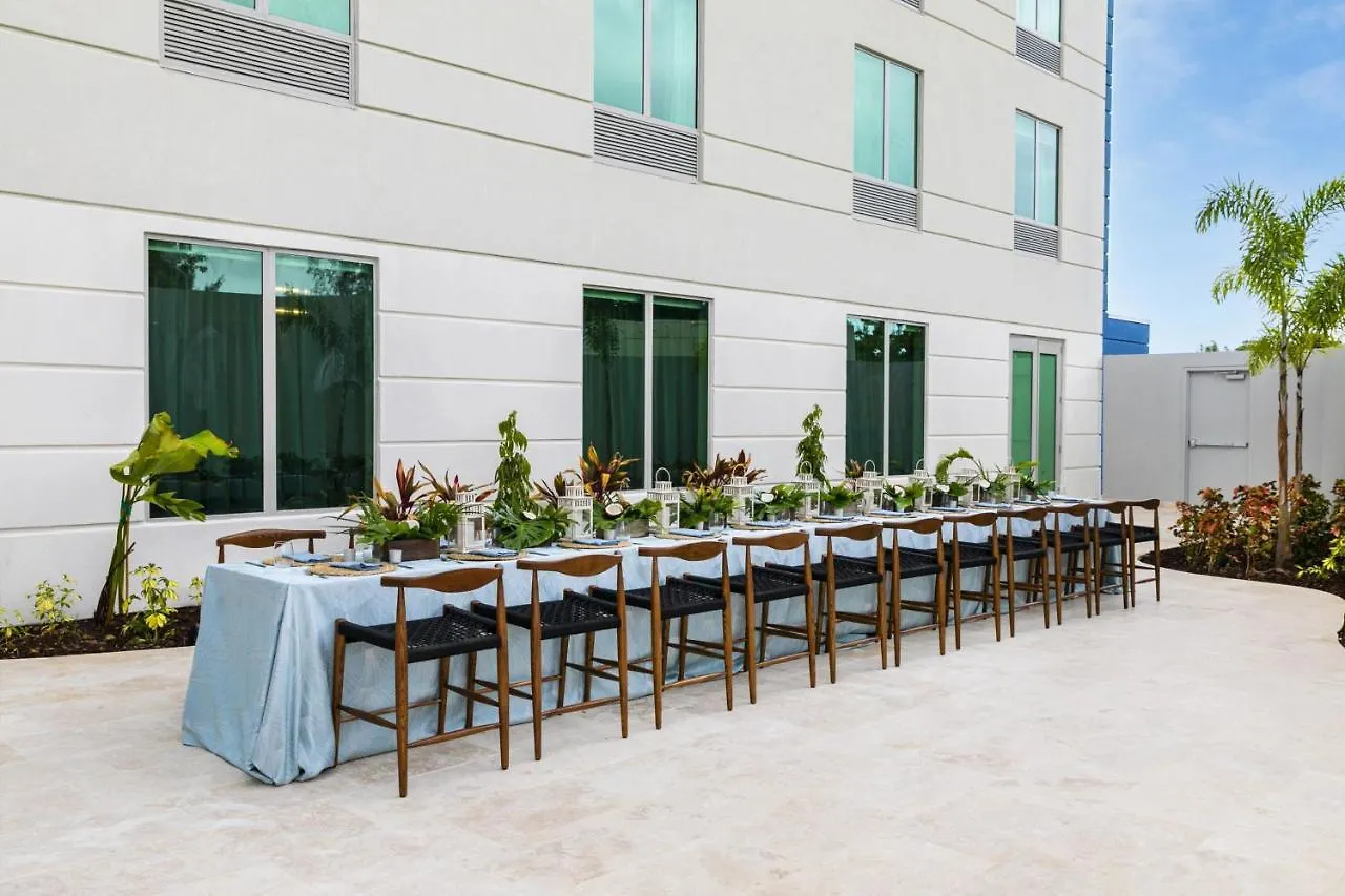 Fairfield By Marriott Luquillo Beach Hotel